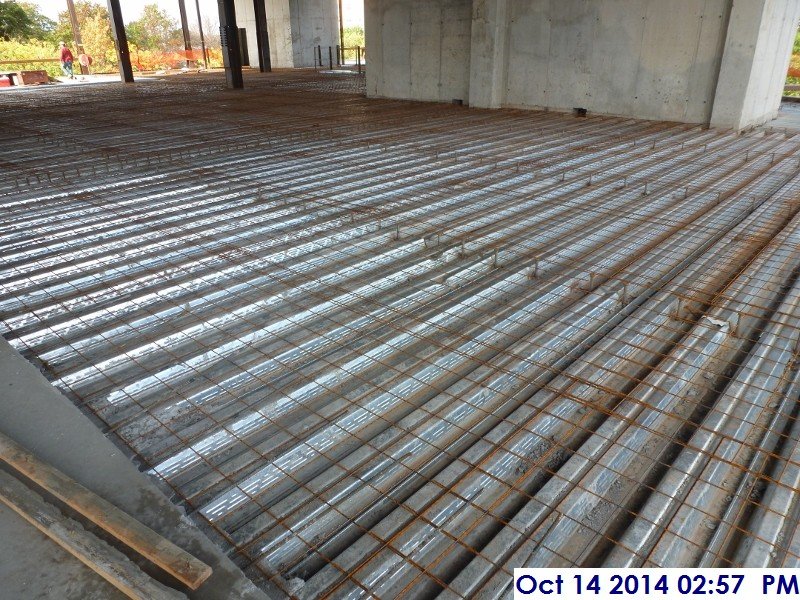 Started installing wire mesh at the 3rd floor Facing North-East (800x600)